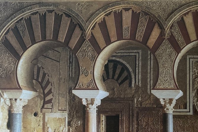Guided Tour of Medina Azahara in Spanish With Bus. Official Guides - Meeting and Drop-Off