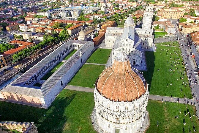 Guided Tour of Piazza Dei Miracoli in Pisa - Group Size and Equipment