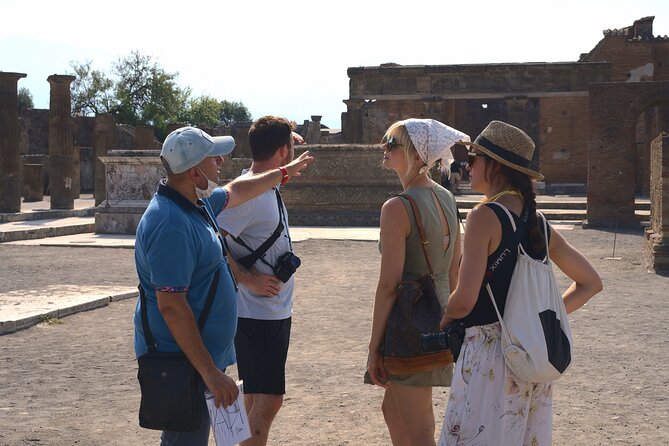 Guided Tour of Pompeii Ruins With Lunch and Wine Tasting - Small-Group Tour Experience