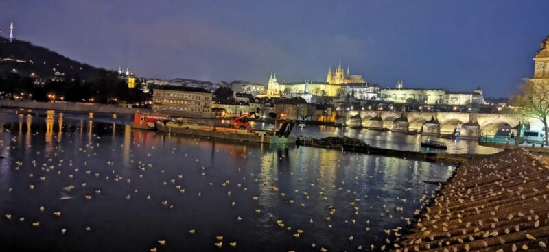 GUIDED TOUR OF PRAGUE WITH LIVE GUIDE - Key Points