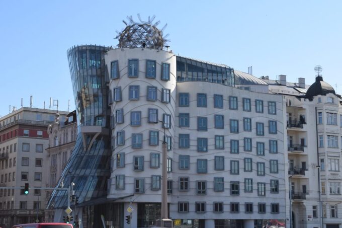 GUIDED TOUR OF PRAGUE WITH LIVE GUIDE - Comparison to Alternatives