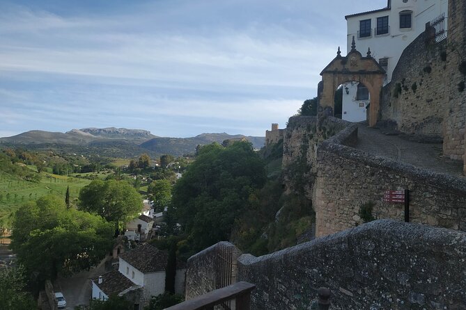 Guided Tour of Ronda With an Official Guide - Pricing and Guarantee
