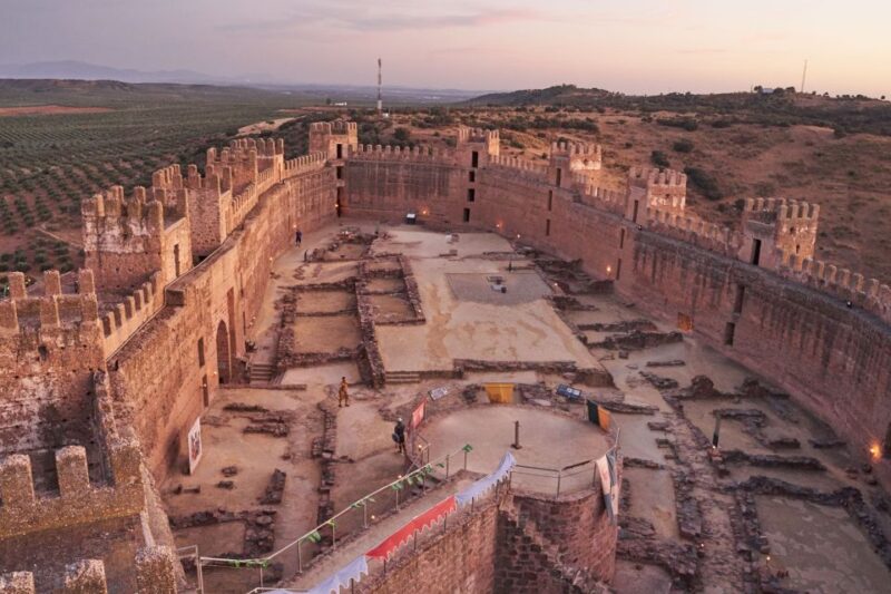 Guided Tour of the Castle of Baños De La Encina - Meeting Point and Important Items