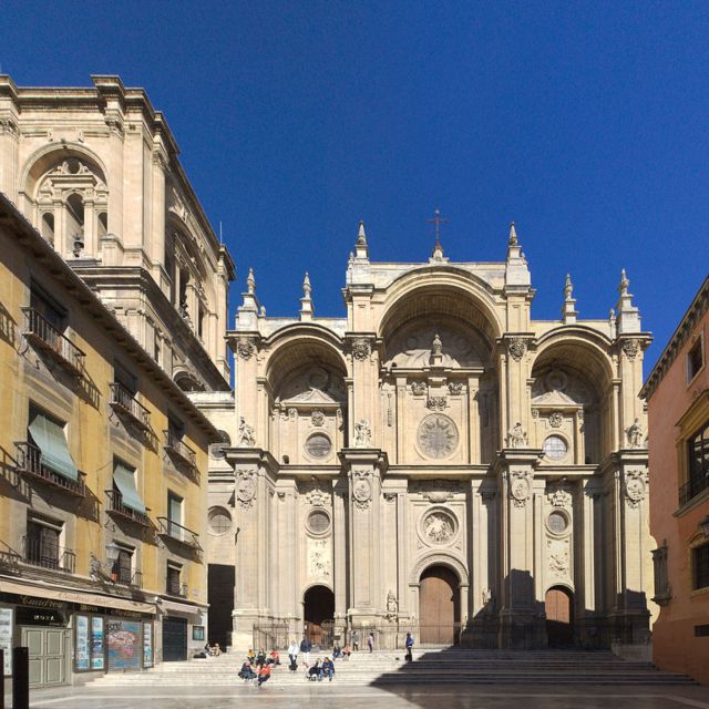 Guided Tour of the Cathedral and Royal Chapel and Its Surroundings - Historical Significance