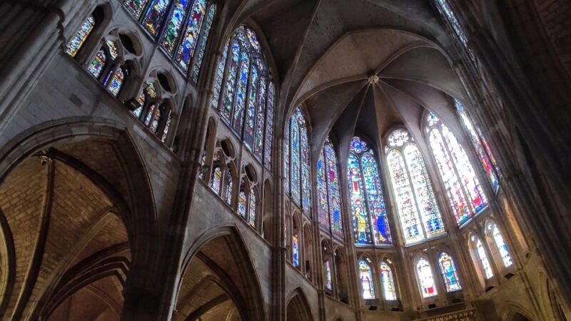Guided Tour of the León Cathedral - Immersive Audio Guide Experience