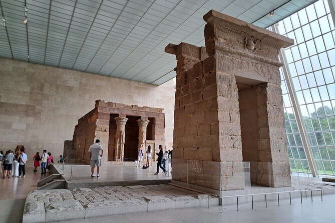 Guided Tour of the MET in Spanish (Metropolitan Museum of Art) 2h - Accessibility and Participation