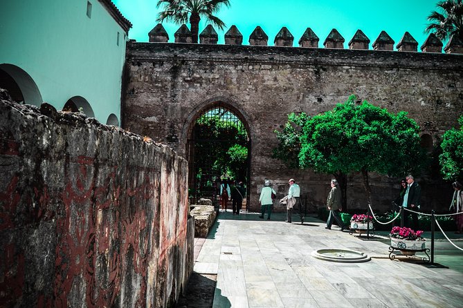 Guided Tour of the Mosque-Cathedral and the Alcázar of the Christian Monarchs - Tour Overview