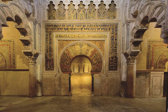 Guided Tour of the Mosque With Entrance Included - Highlights of the Experience