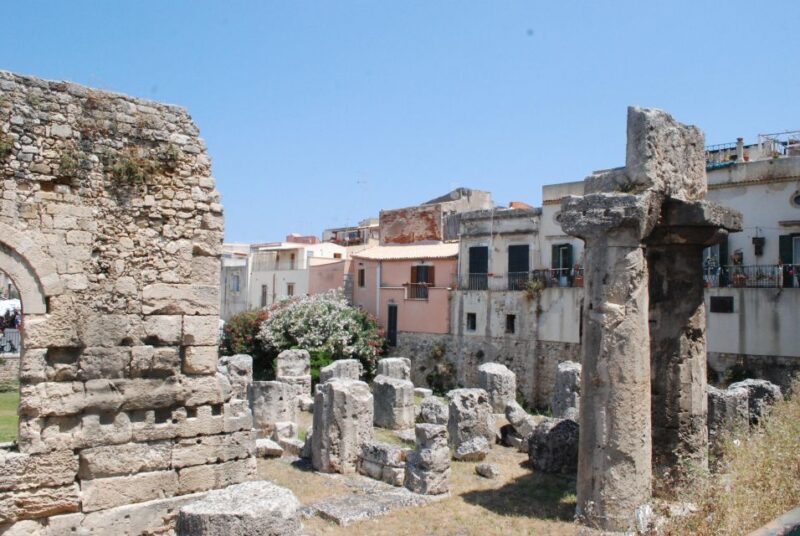 Guided Tour of the Neapolis Archaeological Park and Ortigia - Ortigia Exploration