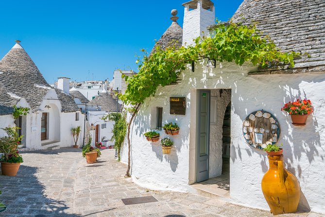 Guided Tour of the Trulli of Alberobello - Visiting Trullo Sovrano