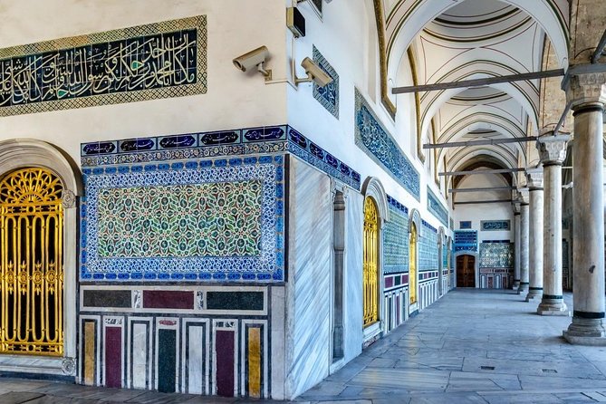 Guided Tour of Topkapi Palace Museum & Harem With Skip-The-Line - Tour Features