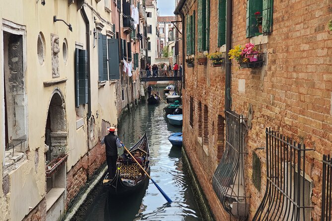Guided Tour of Venice City Highlights for Kids & Families - Meeting Point and End Location