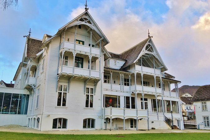 GUIDED TOUR: Queen of the Fjords - Mini-Tour From Bergen, 6 Hours - Inclusions and Accessibility