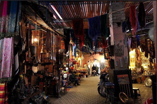Guided Tour: Secret Garden and the Great Souk of Marrakech. - Inclusions and Meeting