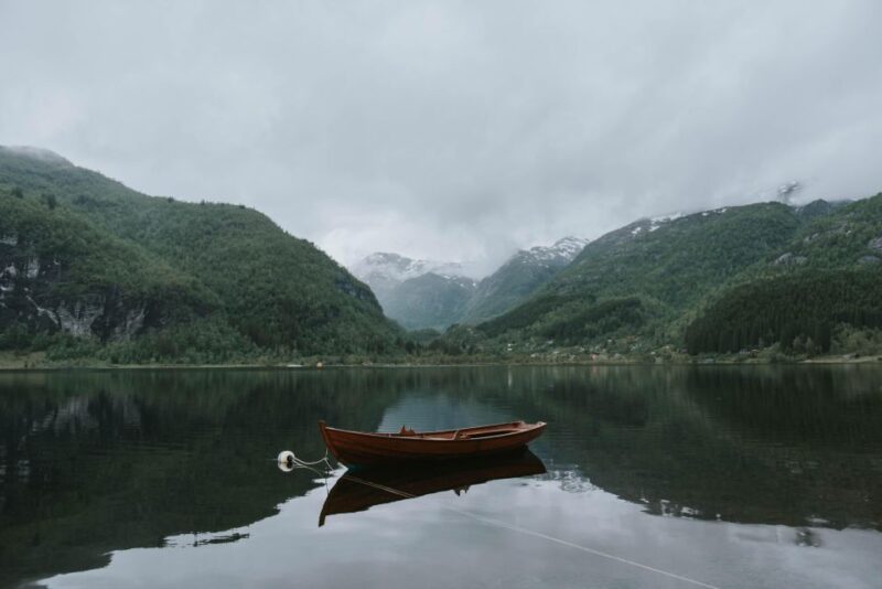 Guided Tour to Hardanger Fjord, Waterfalls, Ferry Crossing - Itinerary and Highlights