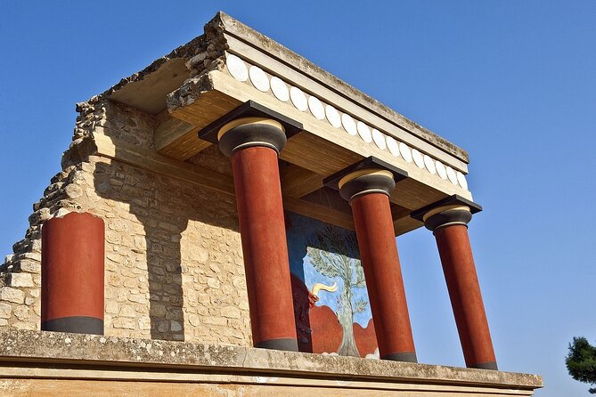 Guided Tour to Knossos Palace & Heraklion - Exploring Heraklion Landmarks