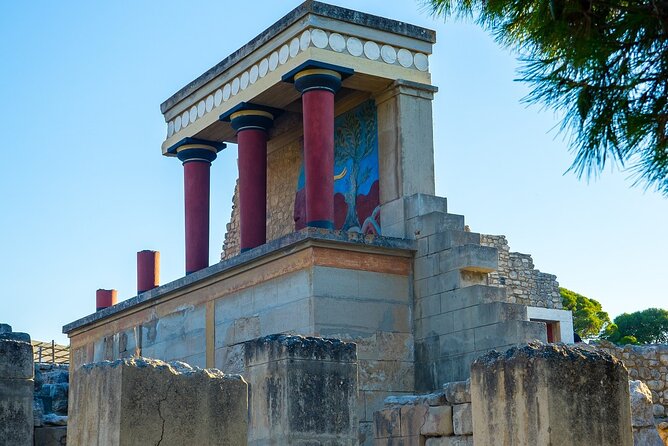 Guided Tour to Knossos Palace & Heraklion - Accessibility Considerations