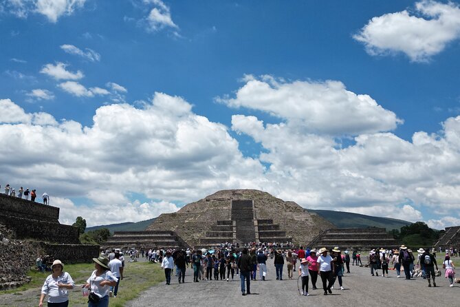 Guided Tour to Teotihuacan From Mexico City - Pickup and Confirmation Information