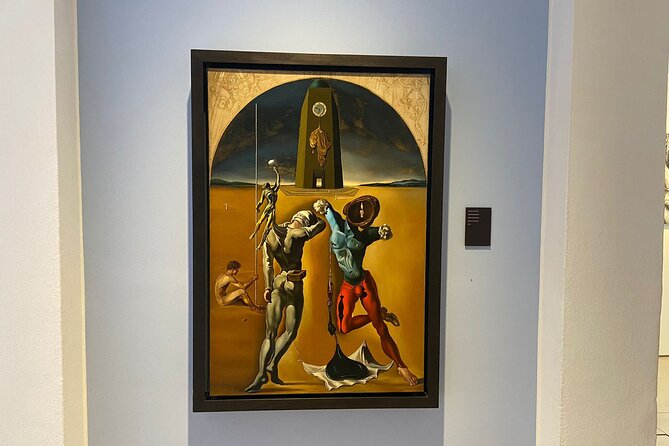Guided Tour to the Museum of Dalì - Exploring Dalís Surrealist Art