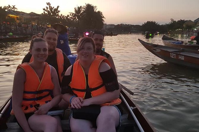 Guided Tour to Visit Hoi An Ancient City, Sampan Boat Ride,Night Market,Lanterns - Exploring Hoi An by Day