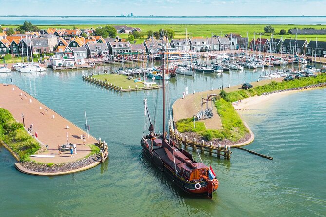 Guided Tour to Zaanse Schans, Volendam and Maken With Boat Ride - Boat Ride Experience