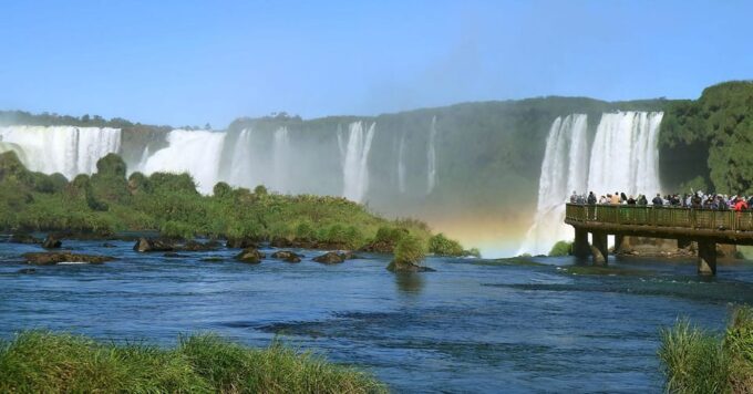 Guided Tour: Waterfalls Brazil and Bird Park - Iguaçu Falls Experience