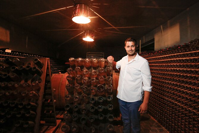 Guided Tour With Tasting - Accessibility and Cancellation Policy