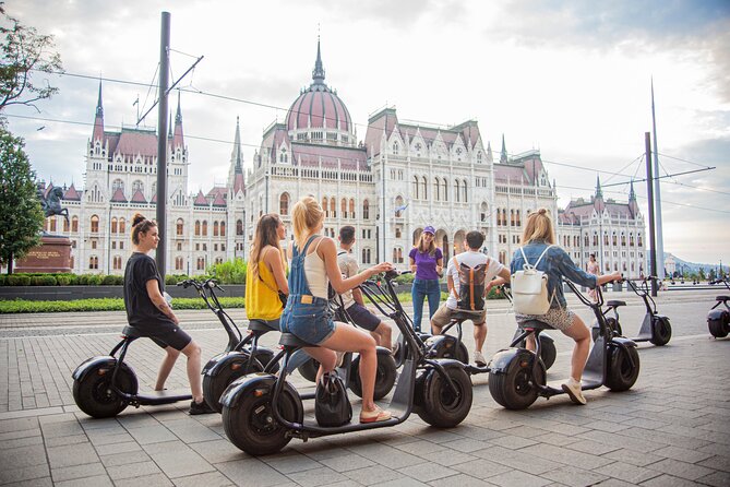 Guided Tours in Budapest on Luna E-Scooter - Group Size and Experience