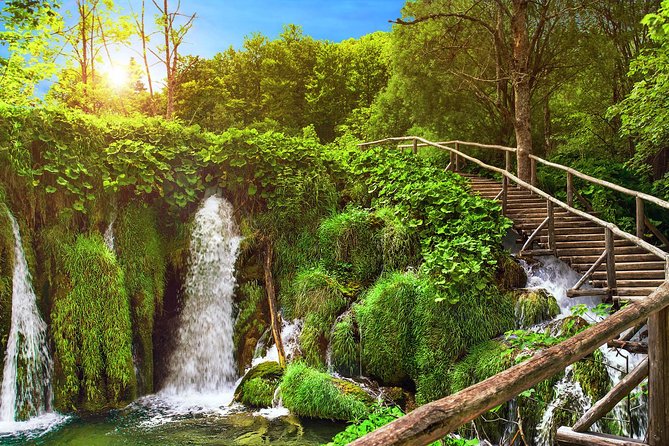 Guided Transfer From Zagreb to Split With Plitvice Lakes Stop - Plitvice Lakes Exploration