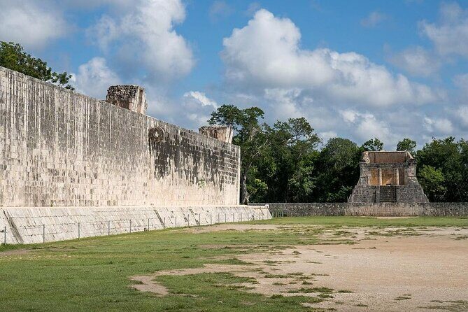 Guided Trip to Chichen Itza, Cenote Saamal, Buffet and Valladolid - Who Is This Tour Best For?