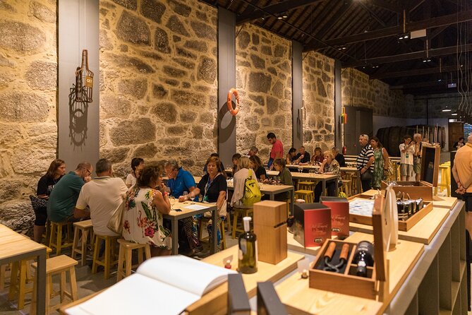 Guided Visit and Wine Tasting of 3 Port Wines - Meeting Point and Accessibility