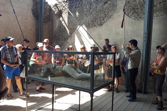 Guided Visit of Pompei and Mount Vesuvius Tour With Pizza Lunch - Guided Visit of Pompei