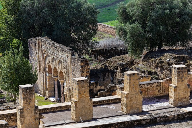 Guided Visit to Medina Azahara - Group Size and Operators