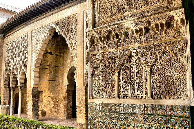 Guided Visit to the Alcázar of Seville Without Queues - Highlights of the Alcázar