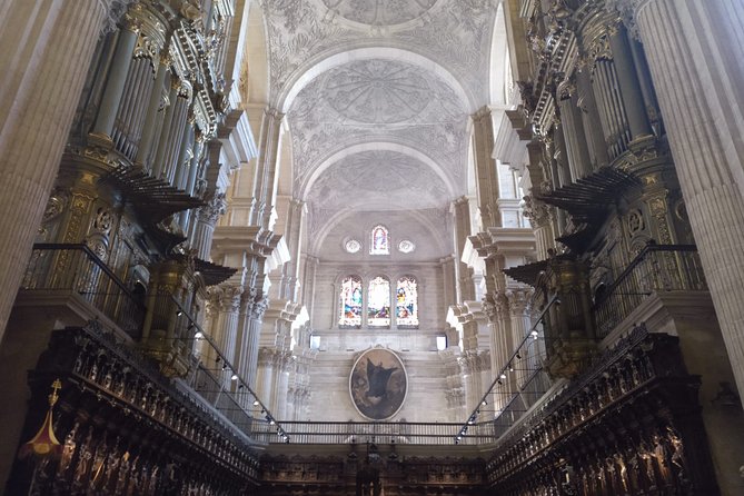 Guided Visit to the Cathedral of Malaga and Its Surroundings - Guide Expertise and Ratings