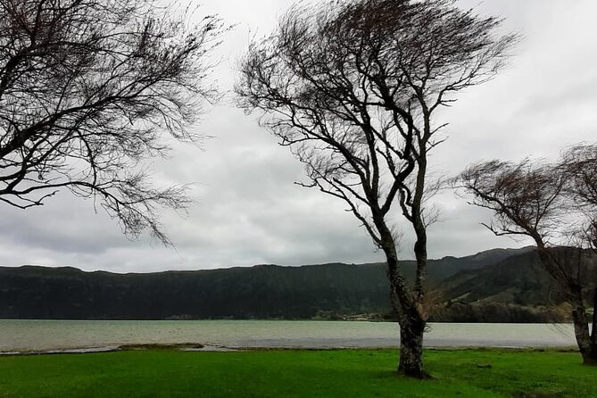 Guided Visit to the Crater and Volcano of Lagoa Das Sete Cidades - Tour Highlights