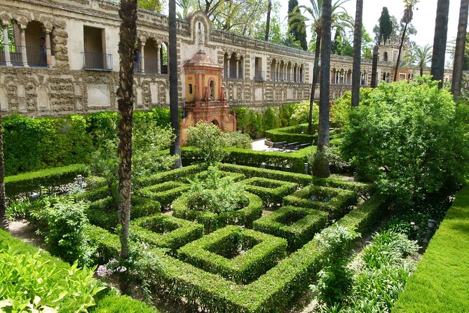 Guided Visit to the Real Alcázar of Seville With Admission Included - Accessibility Information