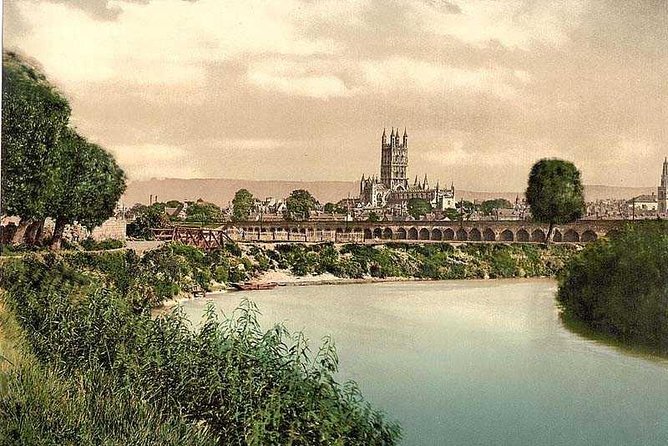 Guided Walking Tour : Ghosts & Giggles of Gloucester - Meeting and Pickup