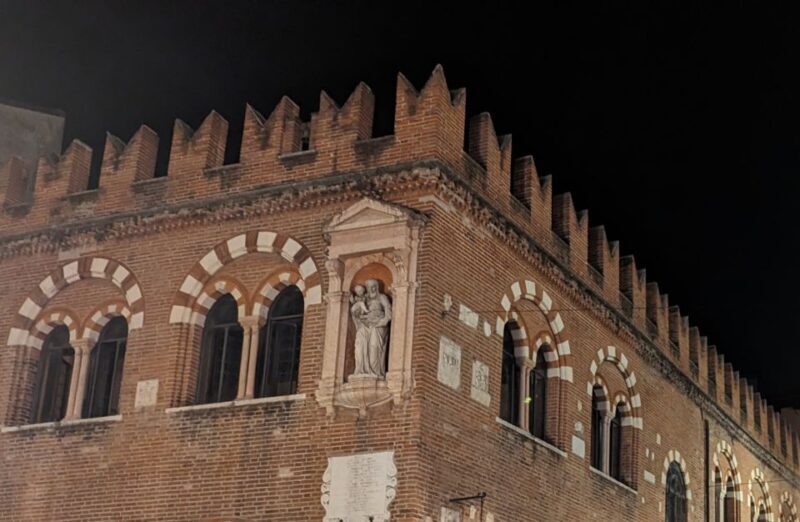 Guided Walking Tour in Verona - Guided Tour Experience