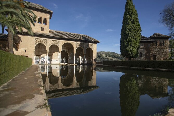 Guided Walking Tour of the Alhambra in Granada - Tour Start and Duration