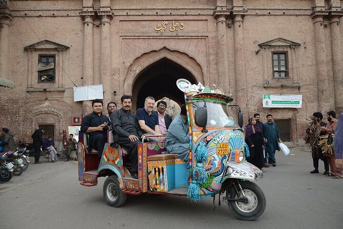 Guided Walking Tour: Walled City of Lahore - Key Attractions