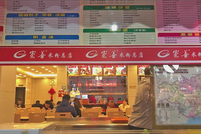Guilin City Center Walking Group Tour at Night for Three Hours - Experiencing Local Cuisine