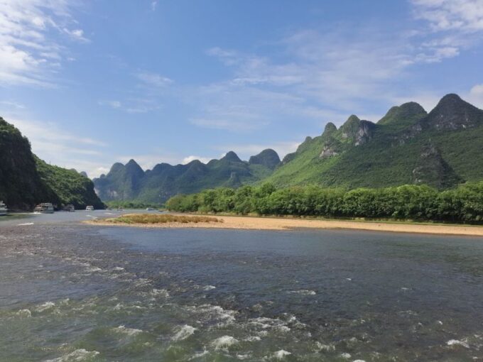Guilin: Private Full-Day Li River Cruise and Liusanjie Show - Accessibility and Group Type