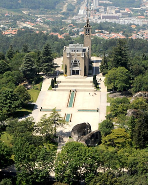 Guimarães: 1 Day With Lunch, Here Portugal Was Born! - Culinary Adventure