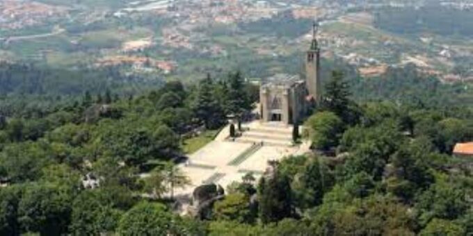 Guimarães: 1 Day With Lunch, Here Portugal Was Born! - Entrance Fees and Availability