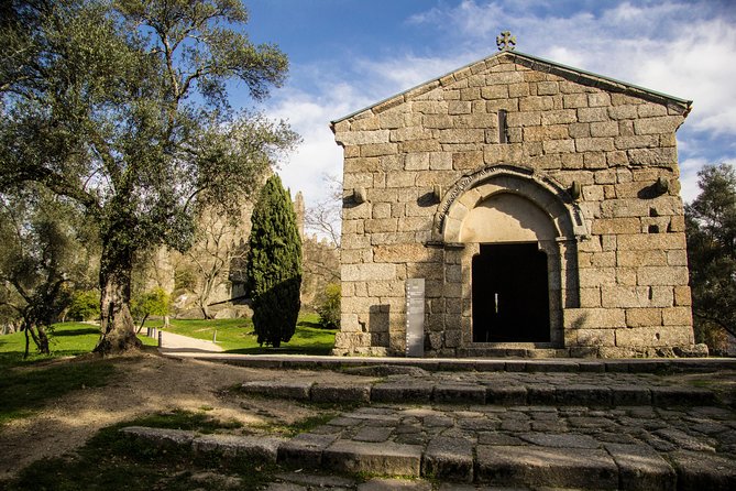 Guimarães & Braga Small Group Tour, Lunch & All Tickets Included - Tour Logistics
