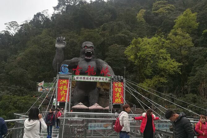 Gulong Gorge Skywalk Glass Bridge and Amusement Park Private Tour - An In-Depth Look at the Tour Experience