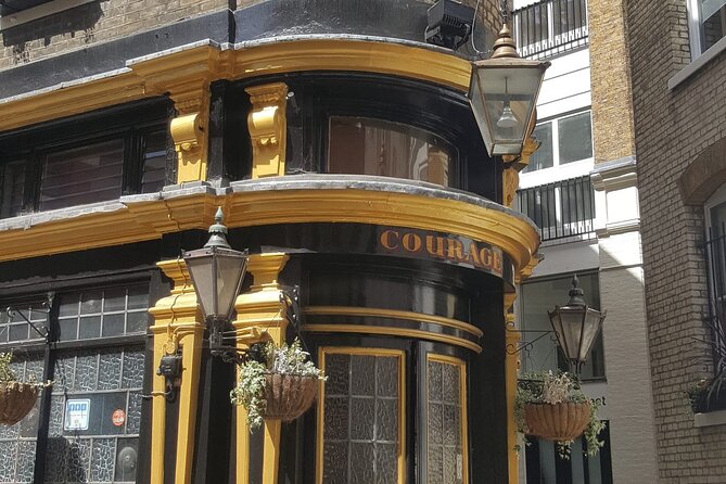 Gunpowder, Treason, and Plot: A Dastardly London Walking Tour - Crossing the River Thames