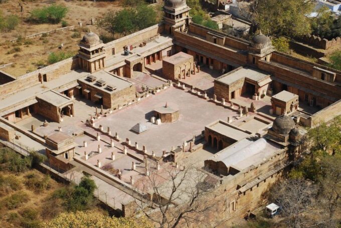 Gwalior Heritage City Tour - Saas Bahu Ka Mandir