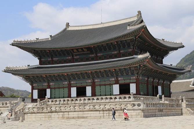 Gyeongbokgung Palace Private Half-Day Tour - Highlights of the Palace